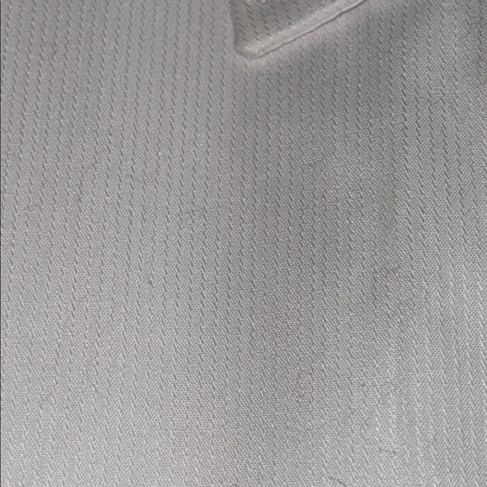 Arrow Men's Classic White Dress Shirt (XL) - Picture 3 of 6